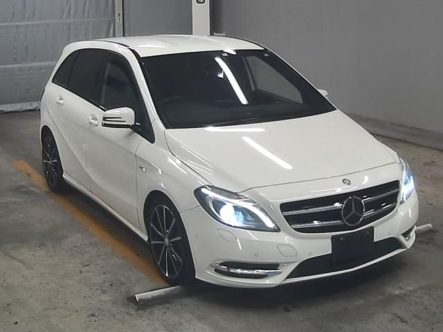 19 Mercedes benz B class 246242 2012 г. (ZIP Tokyo)